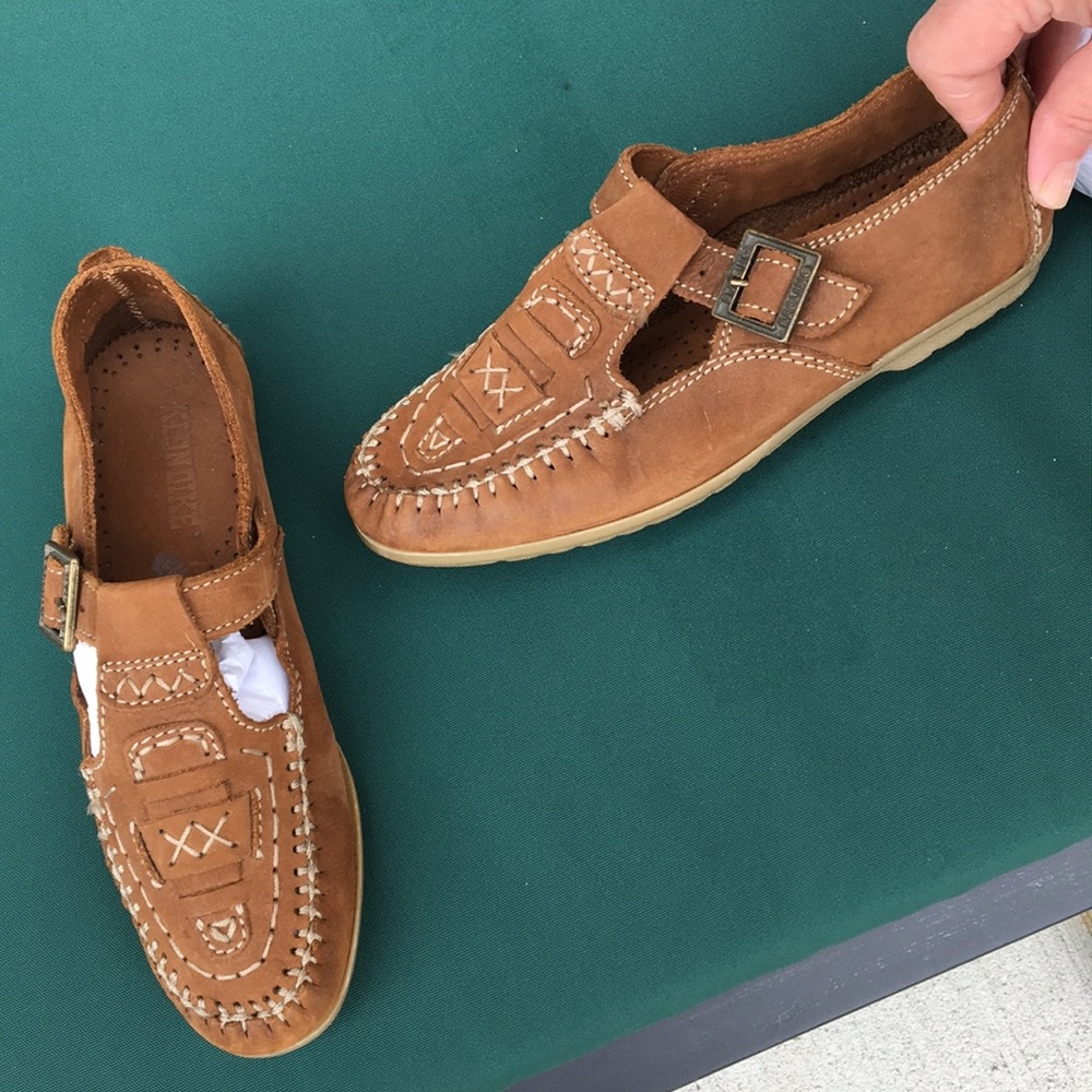 Shoes - Picture 2 of 3